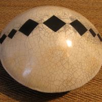 raku beige losanges noirs